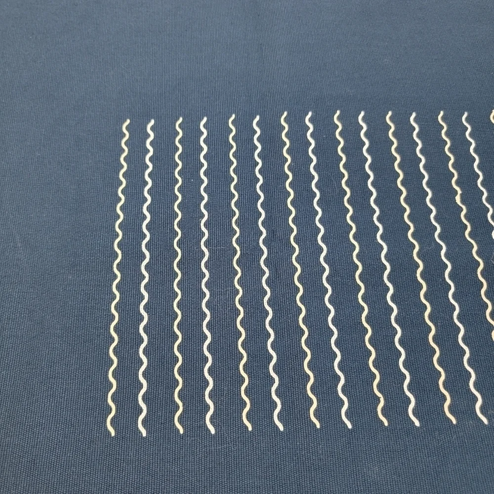 NWOT Territory sustainable cotton blue wave table runner‎ female run company